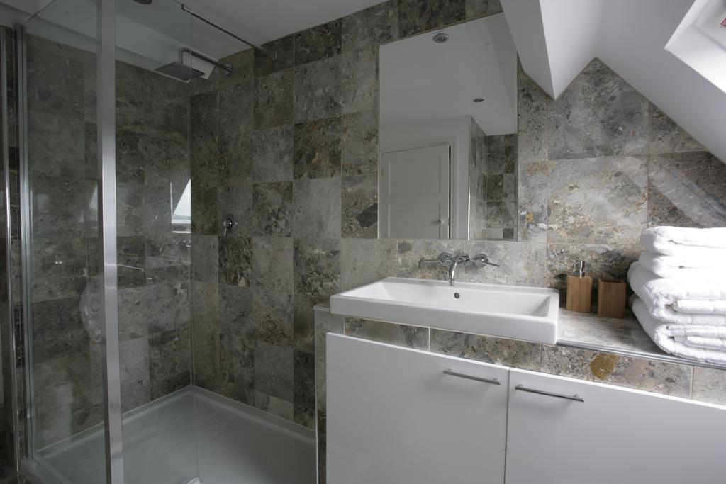 No 2 Broadgate Bed and Breakfast Μπάρνστεϊπλ Δωμάτιο φωτογραφία